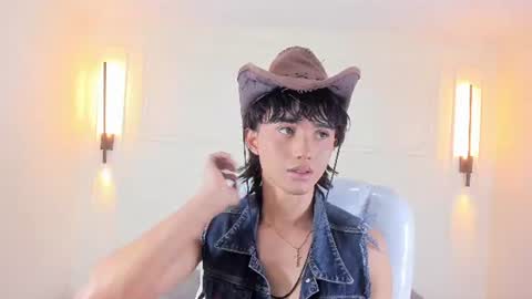 noa_03 online show from August 8, 1:26 am