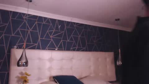 Noah online show from February 25, 10:46 pm