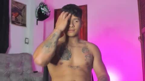 noah_223 online show from April 25, 5:20 am