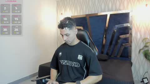 Noah online show from April 4, 5:20 pm