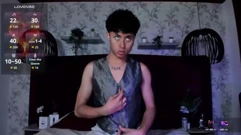 Snapshot of noah_dupont_ chatting on October 7, 8:38 pm noah_dupont_ online show from October 7, 8:38 pm