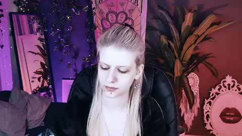 REAL name LiaDM are always open online show from August 5, 12:57 pm