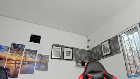 noah_flynn1 online show from March 7, 1:11 pm