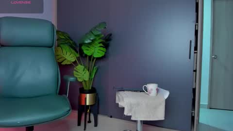 Noah online show from February 5, 11:19 pm