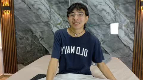    online show from May 4, 11:06 am