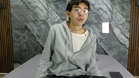    online show from May 11, 11:06 am