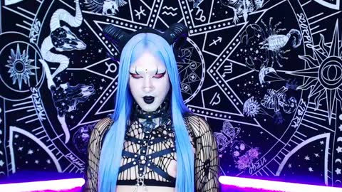 caroline online show from April 9, 10:48 pm