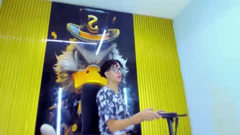 noaneon_ online show from March 14, 11:47 am