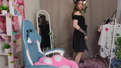 Alice online show from May 23, 9:38 am