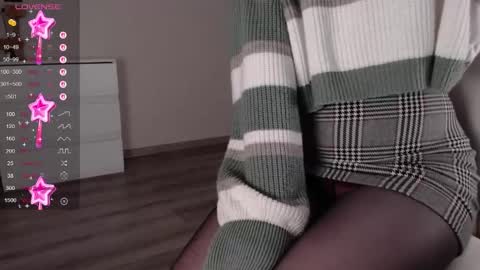 noelleneptune online show from November 9, 3:43 am