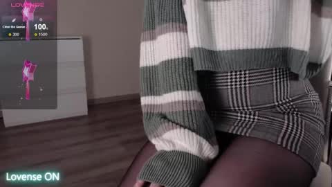 noelleneptune online show from January 7, 2:27 am