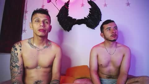 noha_and_iam1 online show from March 18, 12:44 pm