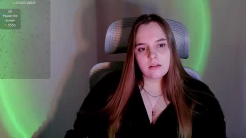 noir_ember_ online show from June 19, 6:25 pm