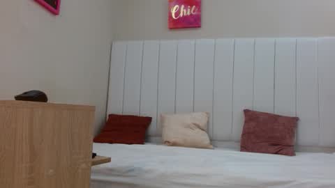 noir_fantasy online show from January 16, 12:58 pm