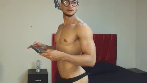 Im Nolan  online show from November 4, 10:55 pm