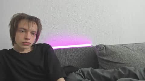 nolan_sagee online show from May 19, 6:42 am