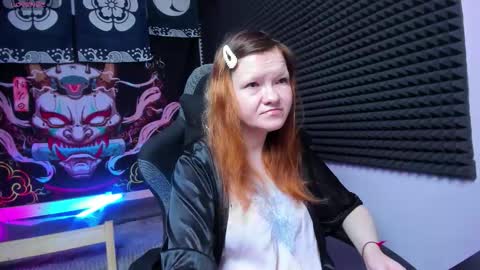 Snapshot of nora_lovvv chatting on October 19, 10:31 am Nora online show from October 19, 10:31 am