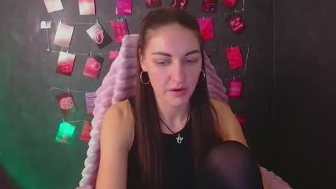 Nora online show from December 19, 11:00 pm