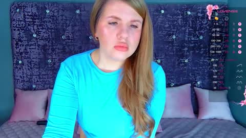 Nora online show from March 3, 1:12 am