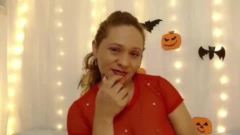 norapaker online show from October 8, 10:05 pm