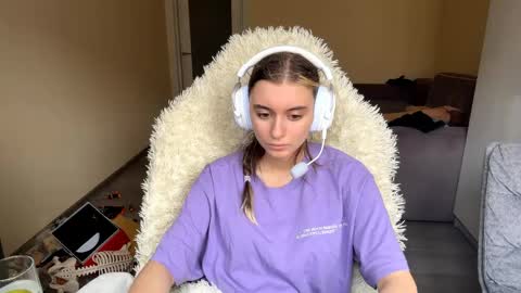 Elena online show from April 22, 7:37 am