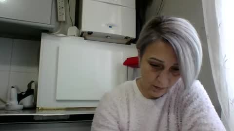 nosmileme online show from November 18, 10:40 am