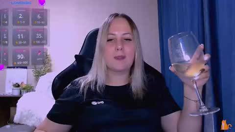 hi glad to chat online show from November 29, 4:47 pm