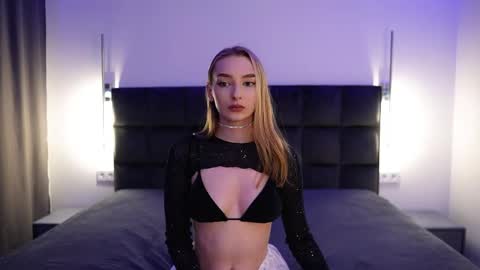 Goldie online show from May 18, 6:03 pm