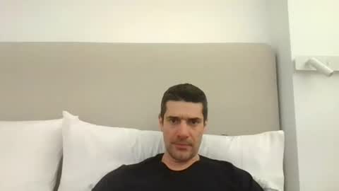 nothingnothing_01 online show from March 6, 3:13 pm