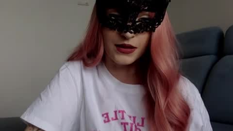 Nova online show from March 26, 11:04 am