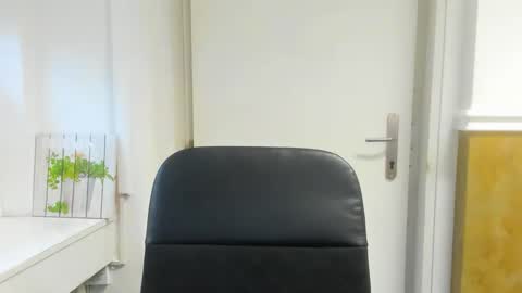 novasmilee online show from December 17, 11:50 am