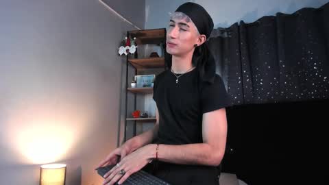 Nova online show from December 15, 7:32 pm