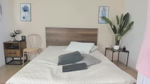 NovayBrian online show from September 18, 4:49 am