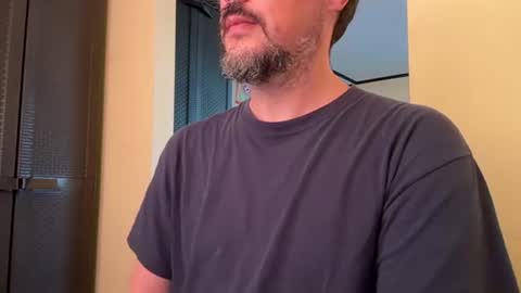 novio_muyalto online show from July 7, 11:31 pm