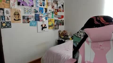 Dianne online show from February 18, 1:55 pm