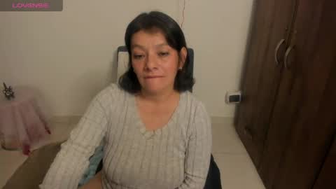 nuit_rose online show from April 21, 2:51 am