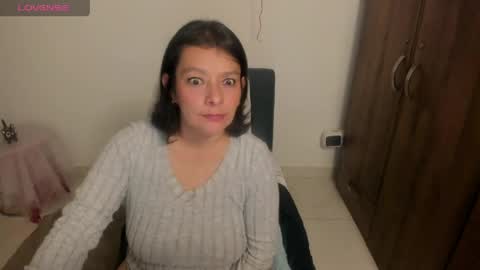 nuit_rose online show from April 21, 1:31 am