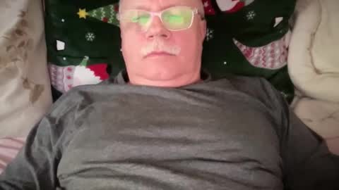 nukiss online show from April 19, 3:13 pm