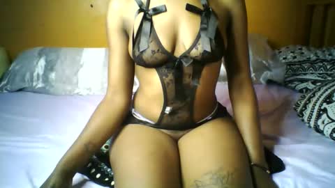 nukshypipi online show from May 18, 4:29 am