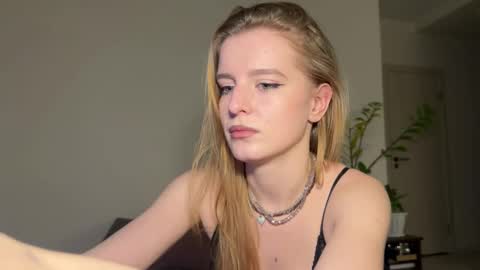 nura_foxx online show from March 8, 2:04 am