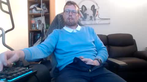 nursefan online show from November 11, 5:15 pm