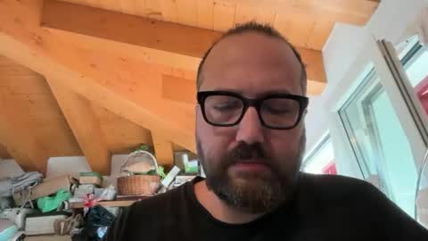 Snapshot of nutelloso79 chatting on October 8, 7:58 am Nutelloso online show from October 8, 7:58 am