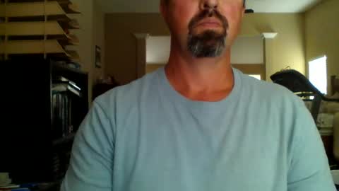 nvrenuff1979 online show from August 2, 6:42 pm