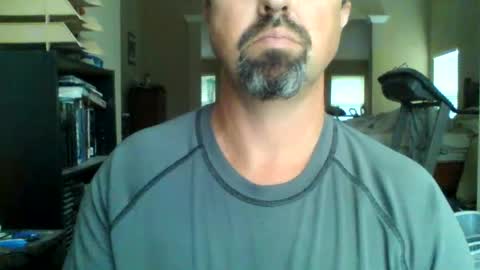 nvrenuff1979 online show from August 4, 12:34 pm