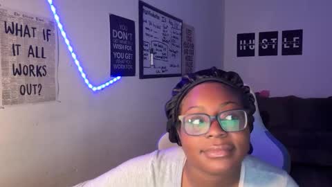 bella2sexy online show from February 7, 6:56 am