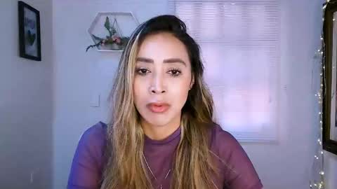 Nycole online show from September 18, 2:43 pm