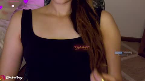 Nylaah online show from May 25, 1:44 am