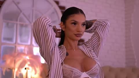 Nyssa online show from April 22, 5:53 pm