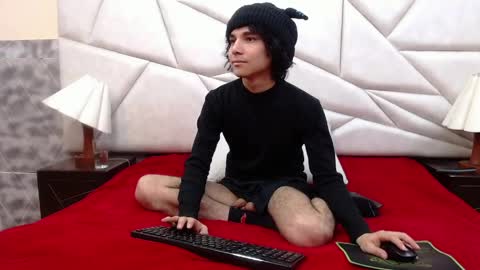 nyx_and_arian online show from May 8, 2:39 am