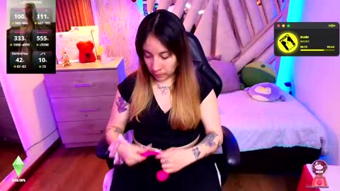 Alex   .    online show from June 4, 2:17 am